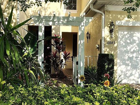3rd image of 6043 Strada Isle Way