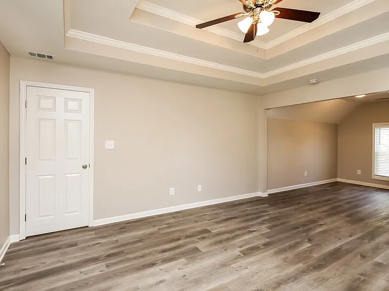 655 Suwanee Lakes Cir — Photo 9