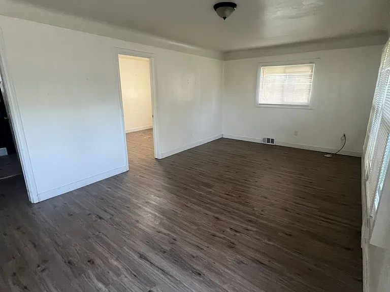 15168 Evergreen Rd #15170 — Photo 3