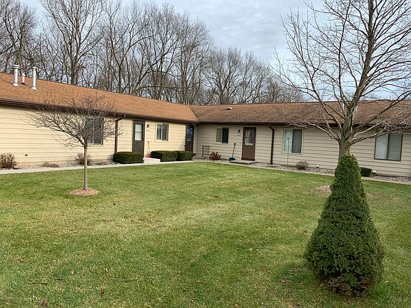 3rd image of 4660 Weston Ave #94