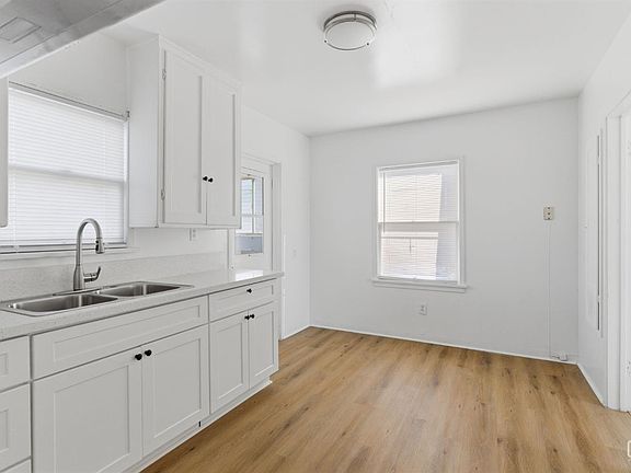 4th image of 1600 Hurrle St