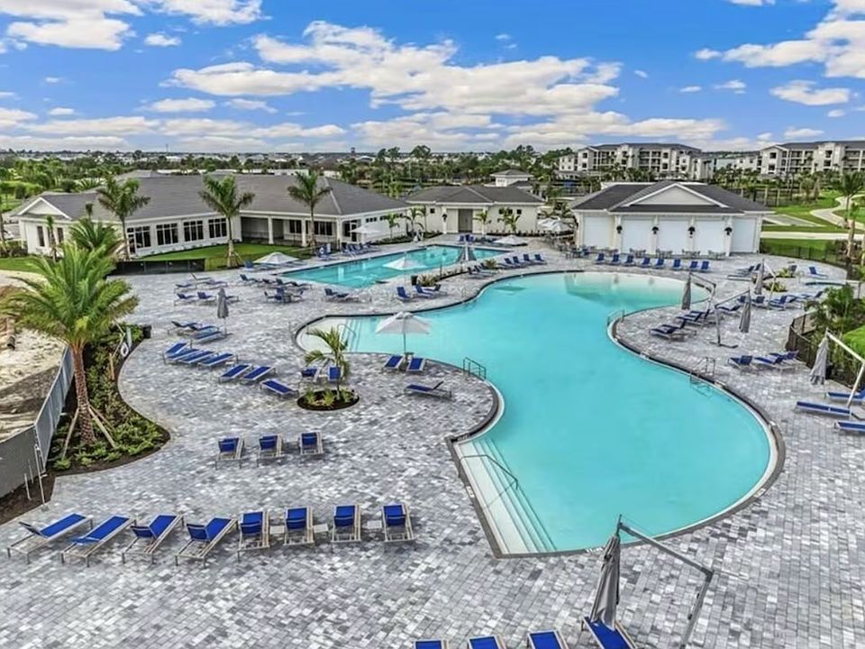 Babcock National Pool and Tiki Bar