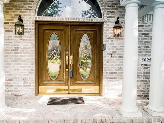 2nd image of 5025 Eaheart Cir