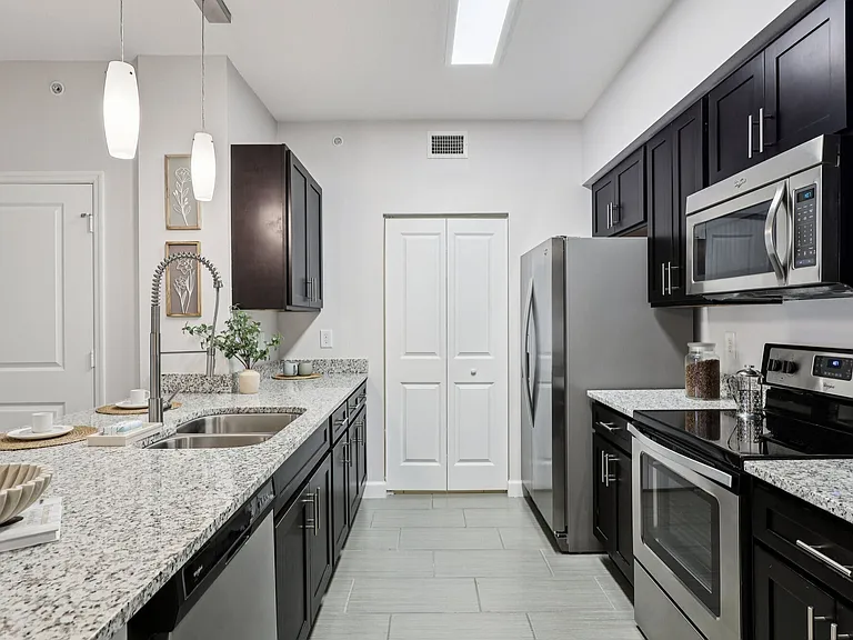 Mila Apartments — Photo 2