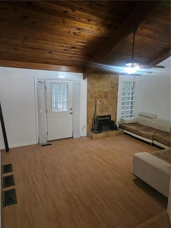 1 bed, 1.0 bath, 1594 sqft, $1,150 — Photo 4