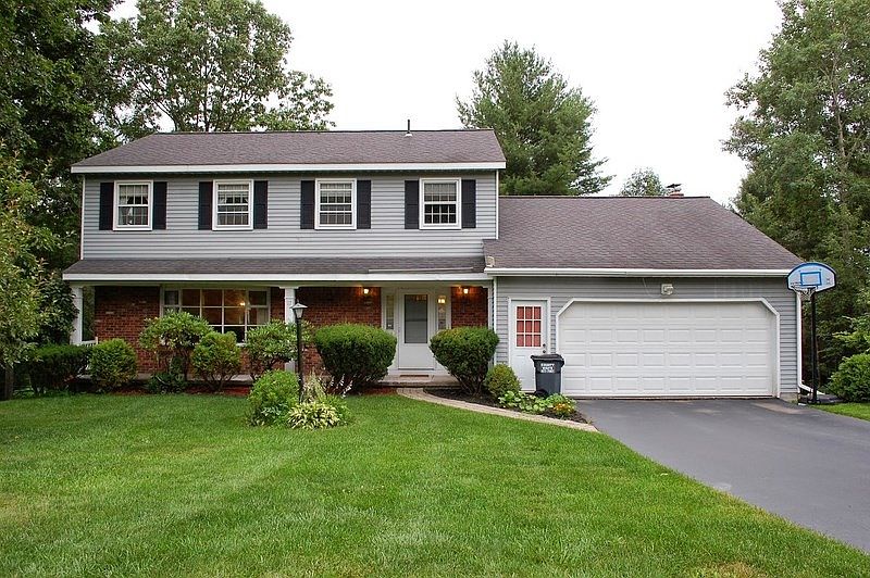 1st image of 17 Mountainwood Dr