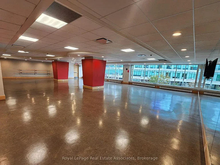 10 Yonge St #507 — Photo 23