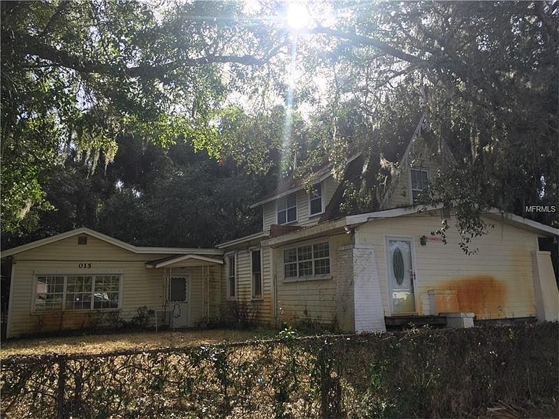 1st image of 1015 W 1st St