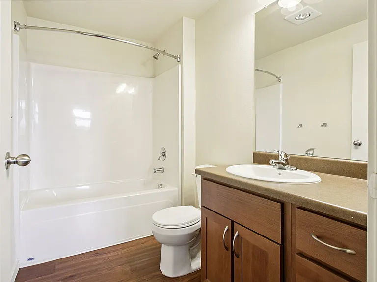 Copper Peak Apartments — Photo 16