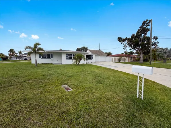 567 Baywood Dr N, Dunedin, FL 34698