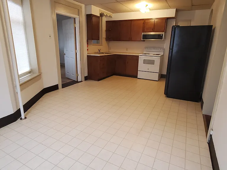 234 E Philadelphia Ave #4 — Photo 9