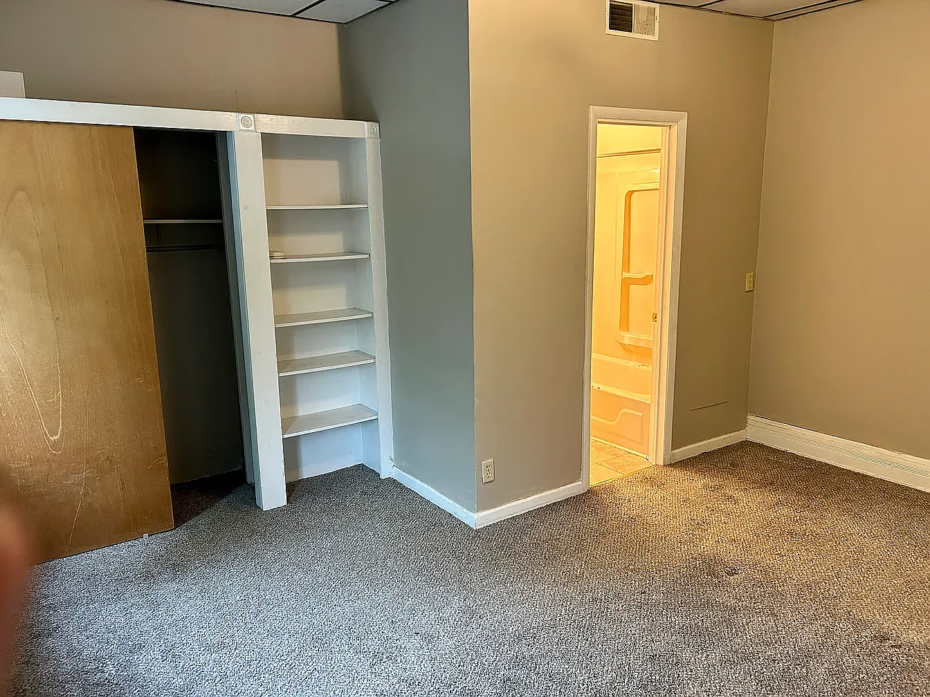 1 bed, 720 sqft, $1,200 — Photo 3