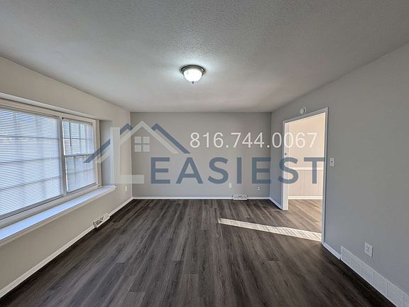 3rd image of 7505 E 117th Pl