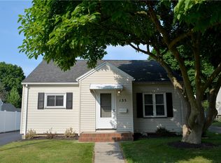 135 Westwood Dr, Rochester, NY 14616
