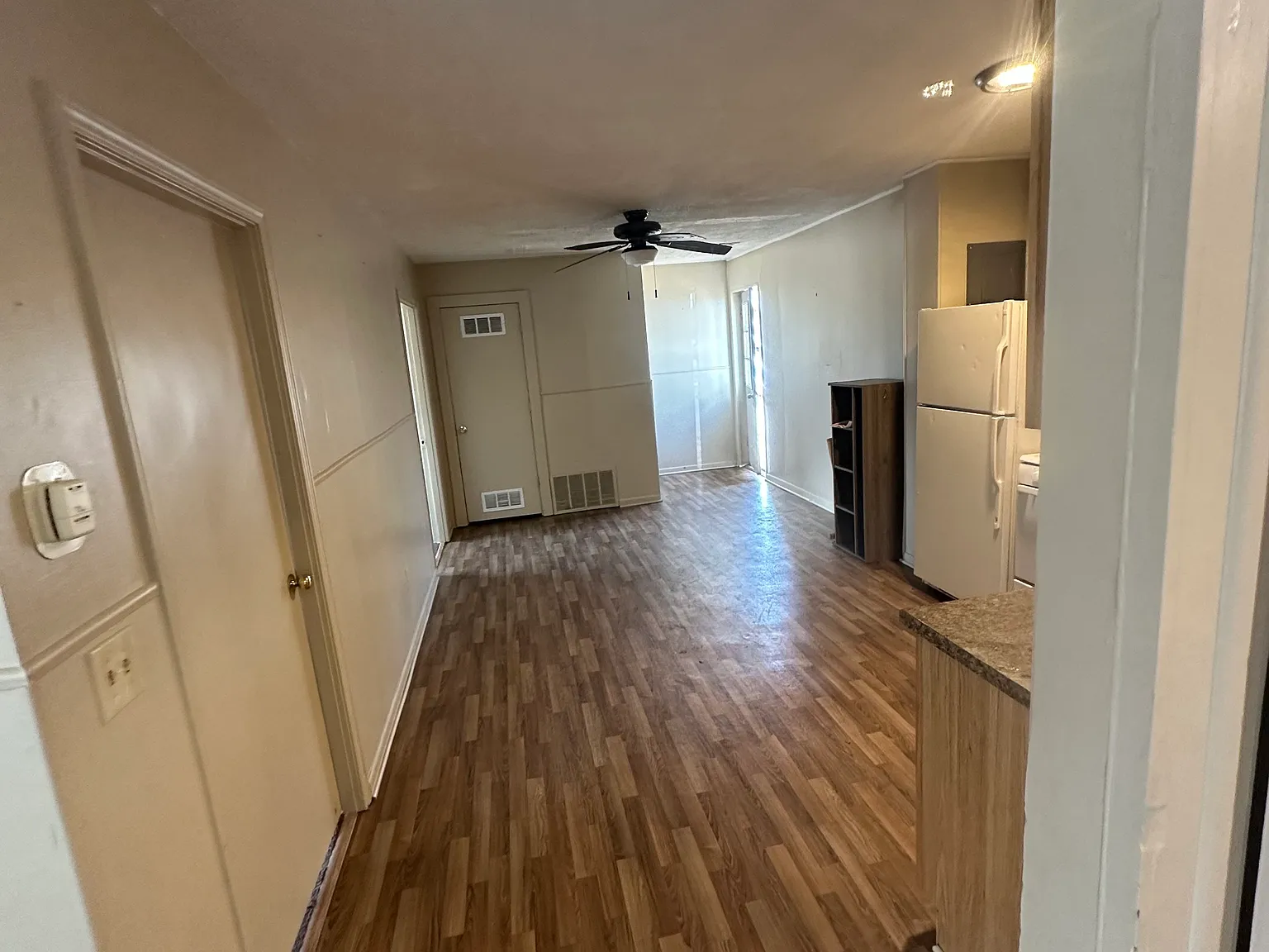 2 bed, 1200 sqft, $1,200 — Photo 4