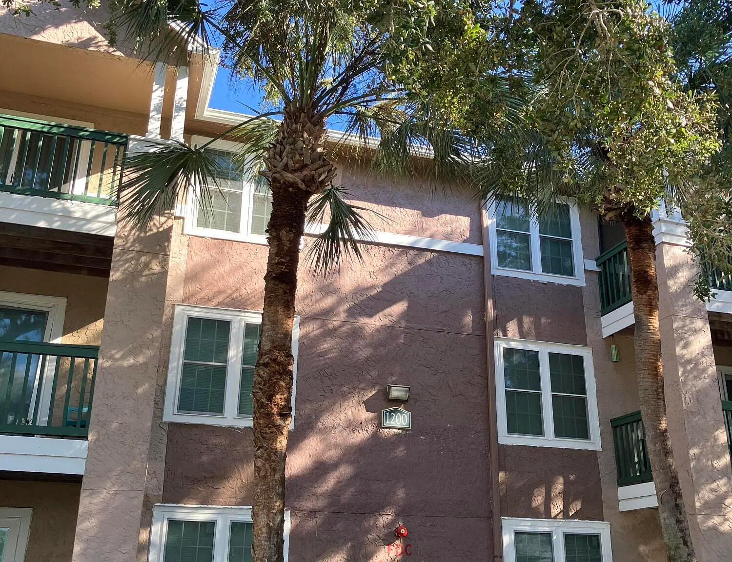 2 bed, 2.0 bath, 1078 sqft, $1,600 — Photo 1