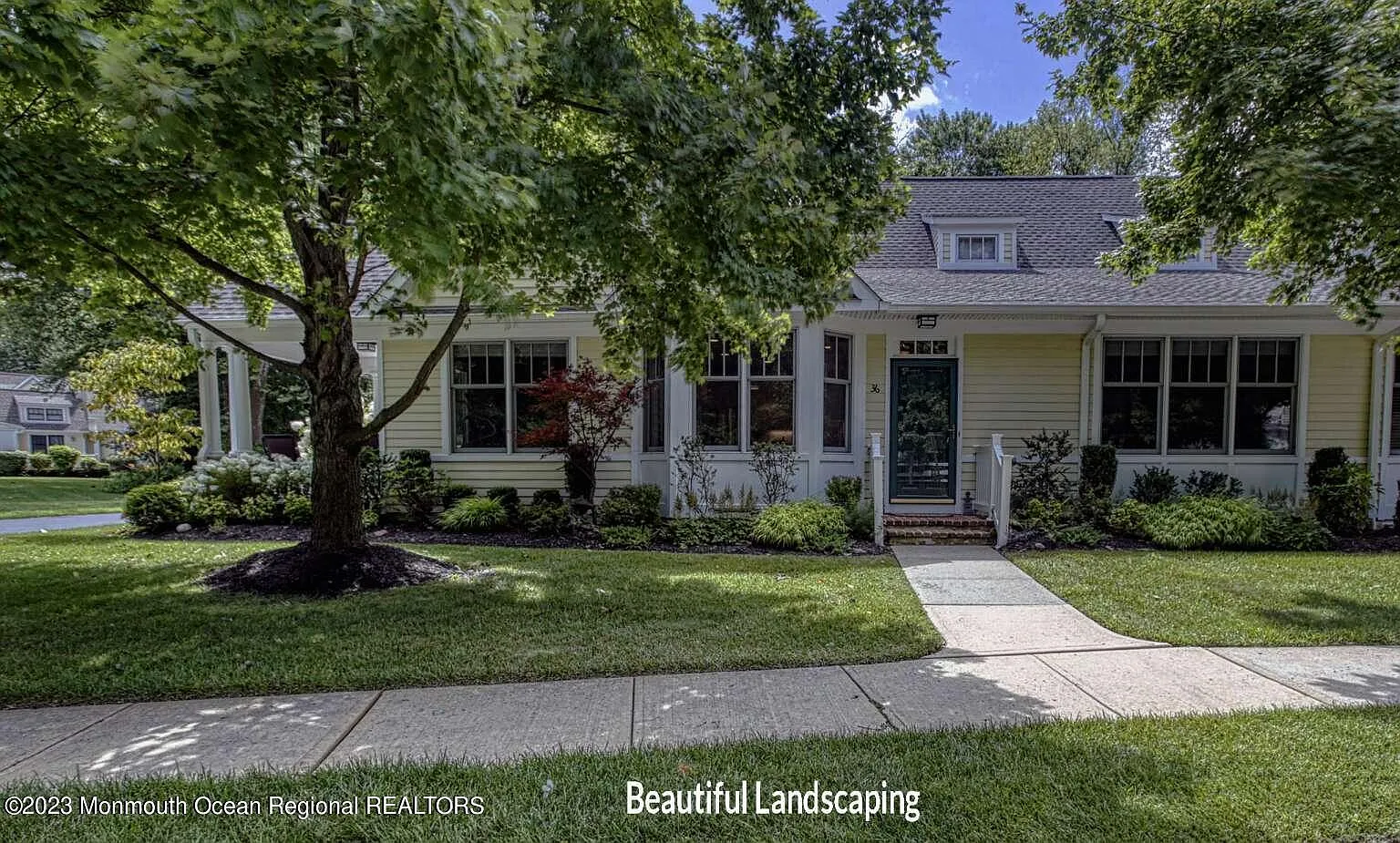 36 Thornbrooke Drive photo 1