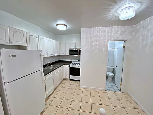 Rented by William Raveis Real Estate | media 4