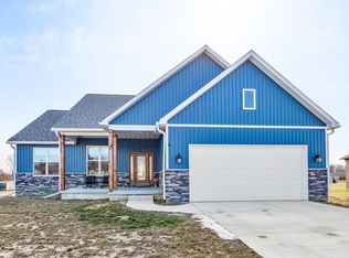 5127 June Dr, Almont, MI 48003