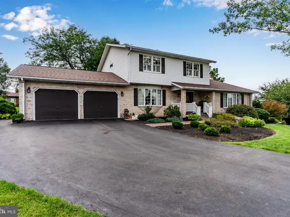 3437 Eagle Dr, Chambersburg, PA 17202