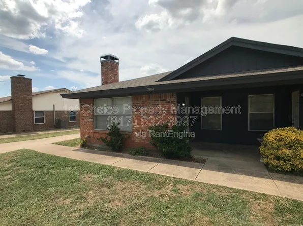 7041 Crosstimbers Ln, North Richland Hills, TX 76182