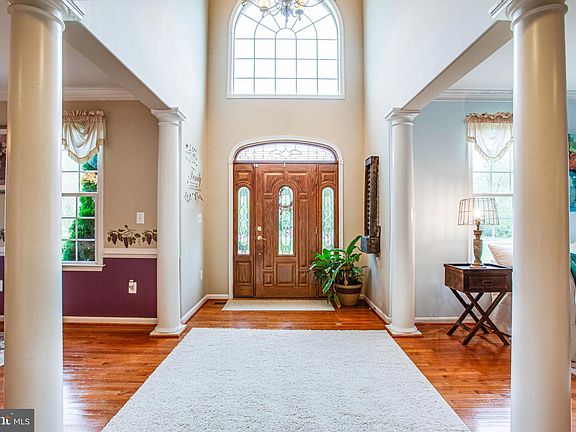 5th image of 132 Chriswood Ln