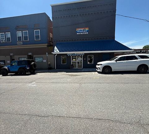 2nd image of 349 Mercer St #3