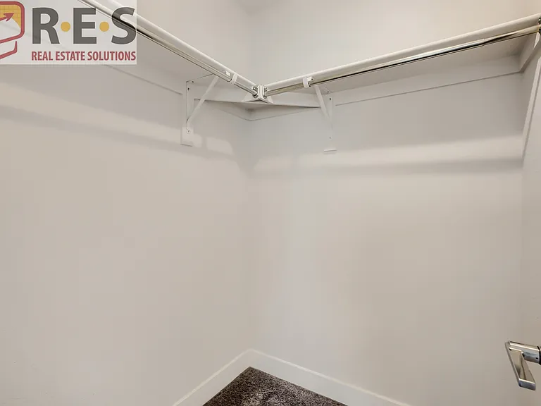 5566 W 11th Pl — Photo 8
