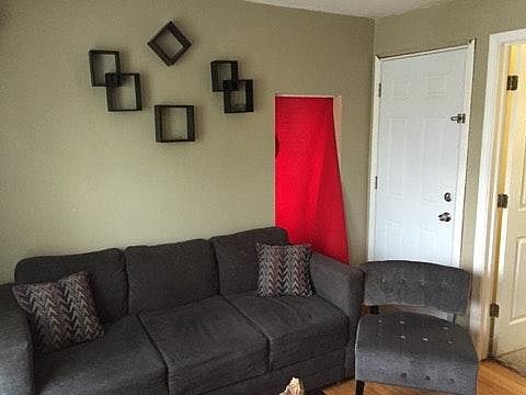 2nd image of 4258 W Montrose Ave #2
