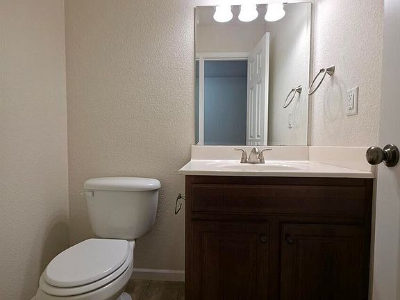5th image of 1343 NW Hidden Ridge Ct