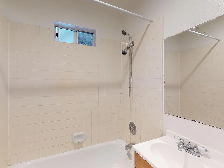 1605 Diamond St — Photo 14