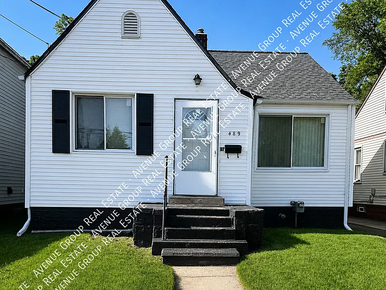 489 Central Ave — Photo 1