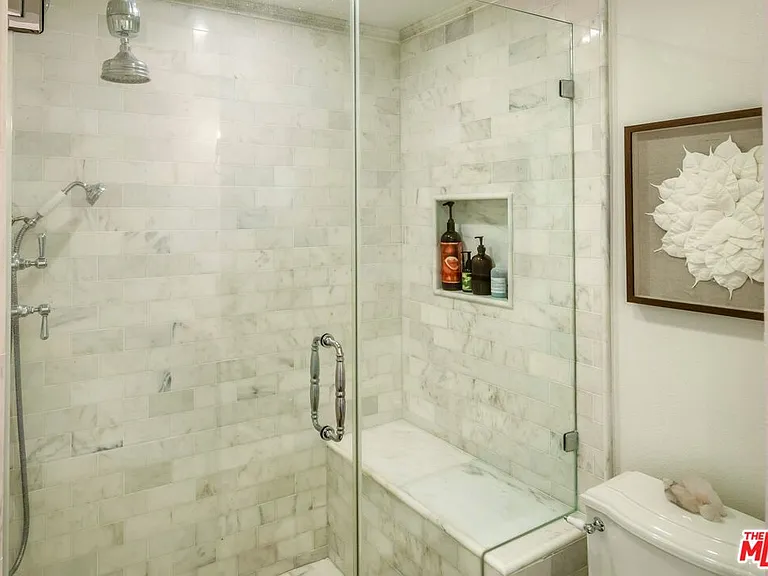 2385 Roscomare Rd #D3 — Photo 20