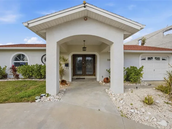 1801 Bayou Grande Blvd NE, Saint Petersburg, FL 33703