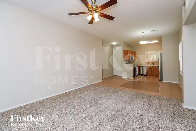 2 bed, 2.0 bath, 1226 sqft, $1,915 — Photo 4