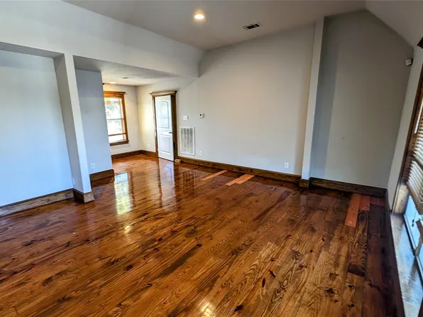 702 Paschall St #B, Houston, TX 77009