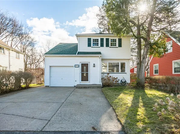 424 Helendale Rd, Rochester, NY 14609