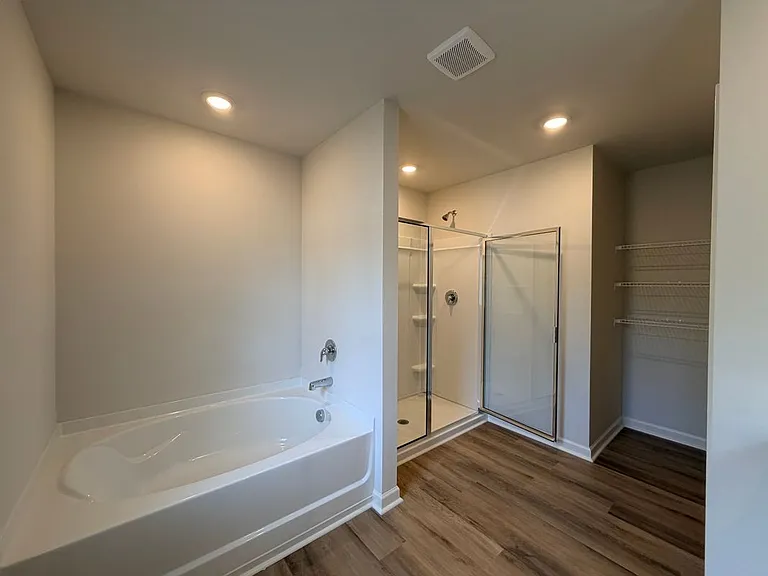 127 Biltmore Pl — Photo 12