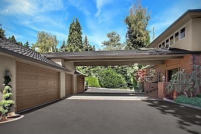 4th image of 258 W Lake Sammamish Pkwy SE