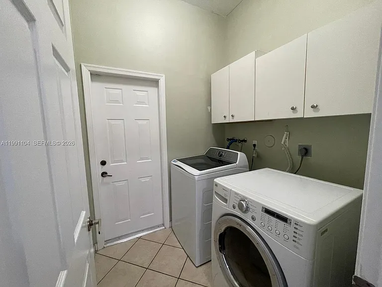 1137 Croton Ct — Photo 41