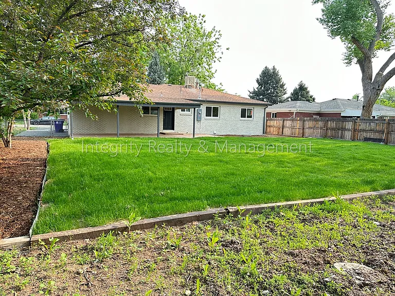 3092 W Layton Ave — Photo 36