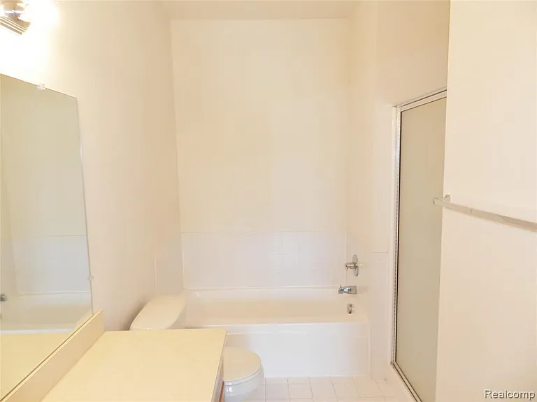 41576 Hamlet Ln — Photo 6