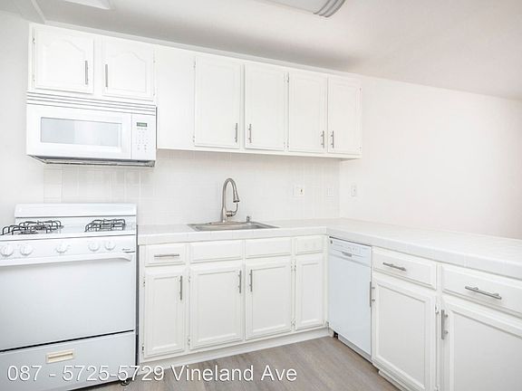5th image of 5729 Vineland Ave #2901