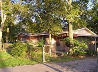 1123 Forest Rd, Clear Lake Shores, TX 77565