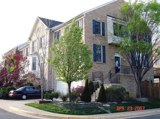 2210 Stefan Dr, Dunn Loring, VA 22027