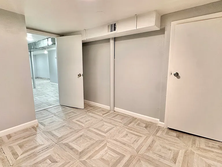 285 Grant Ave #1 — Photo 27