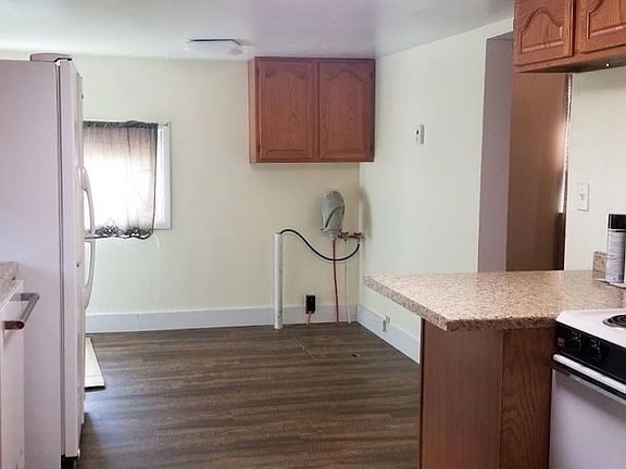 4th image of 511 River St