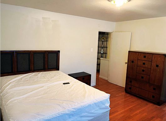 3rd image of 9500 Madelaine Manor Walk