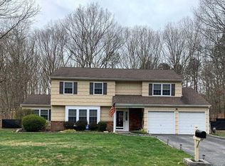 8 Watermill Way, Ridge, NY 11961