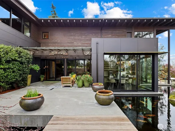 919 6th Street W, Kirkland, WA 98033